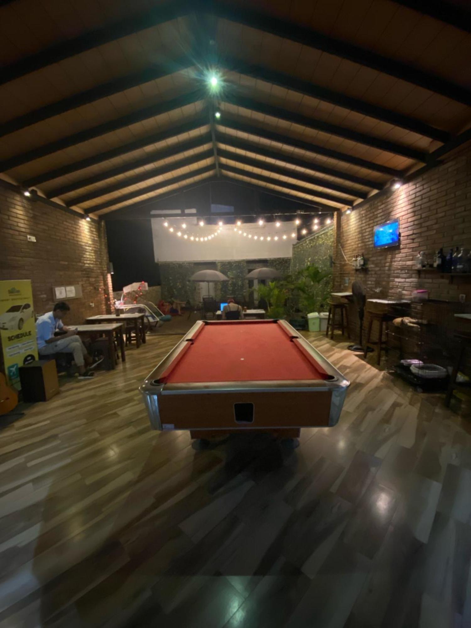 Bali Caps Hostel Kuta Lombok Eksteriør billede